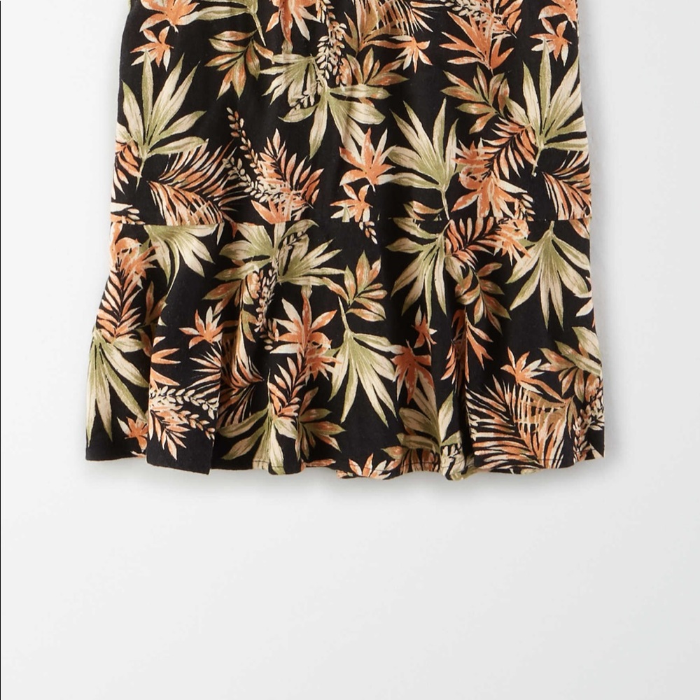 High Waisted Printed Ruffle Skirt - Picture 2 of 2